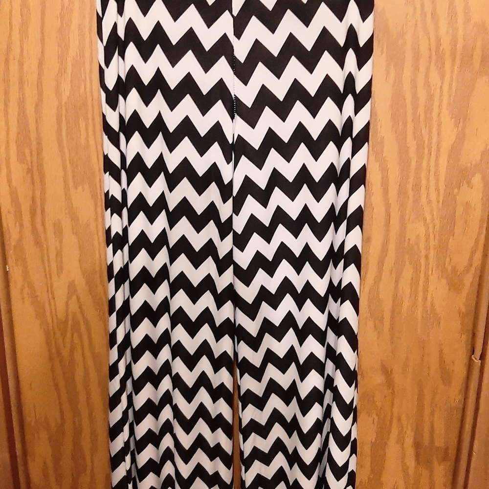 Black and White Chevron Women's Pants